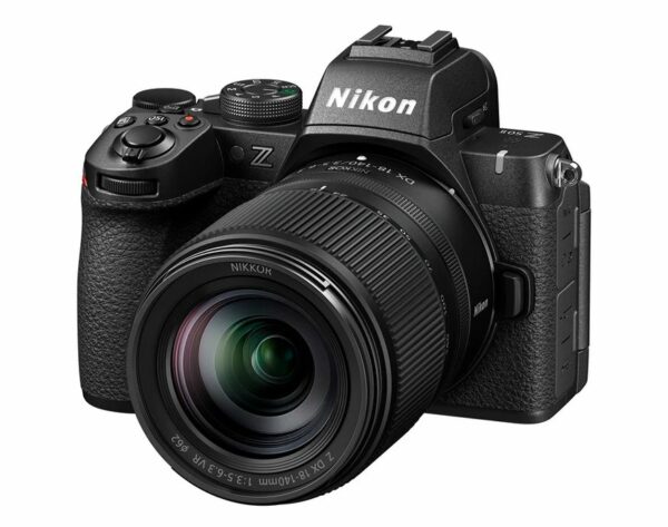 Nikon Z50 II + Z 18-140 mm f/3.5-6.3 VR (Nouveauté)